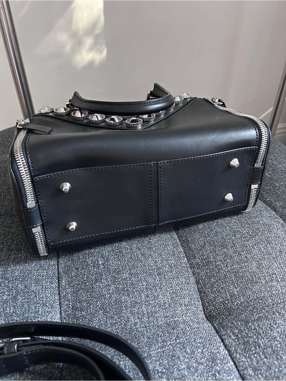 Diesel Black Leather Satchel with Red Grommet Accents in genuine leather - Picture 3 of 14